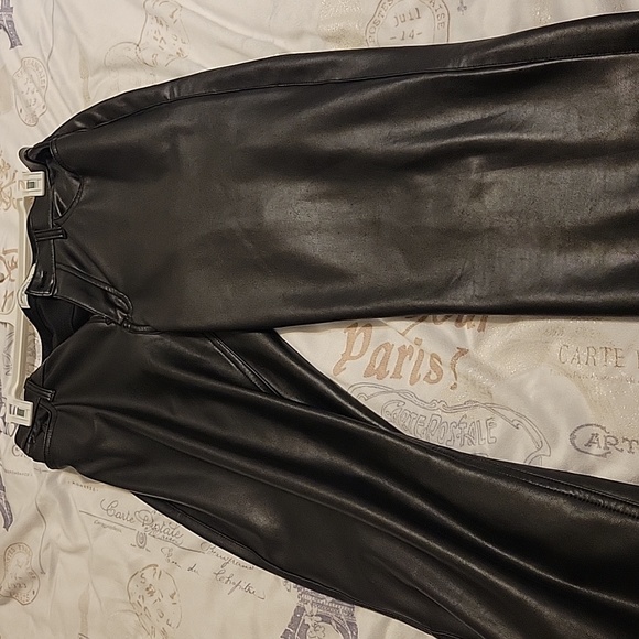 Leather pants Abercrombie and fitch - Picture 2 of 2